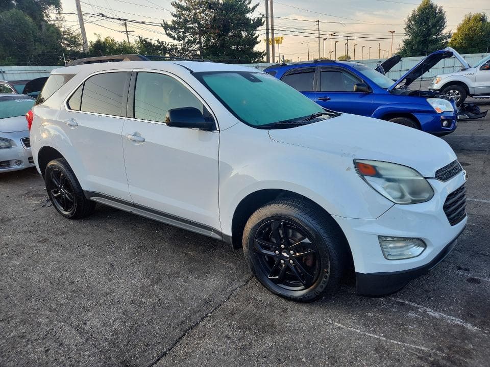 2017 CHEVROLET EQUINOX LT 4