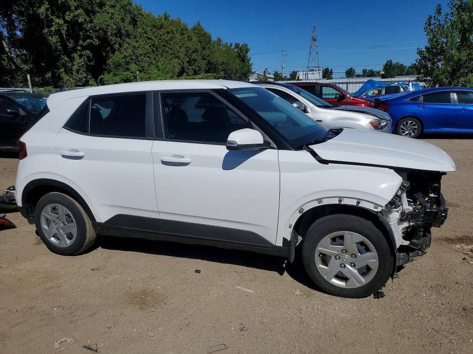 2023 HYUNDAI VENUE SE 4