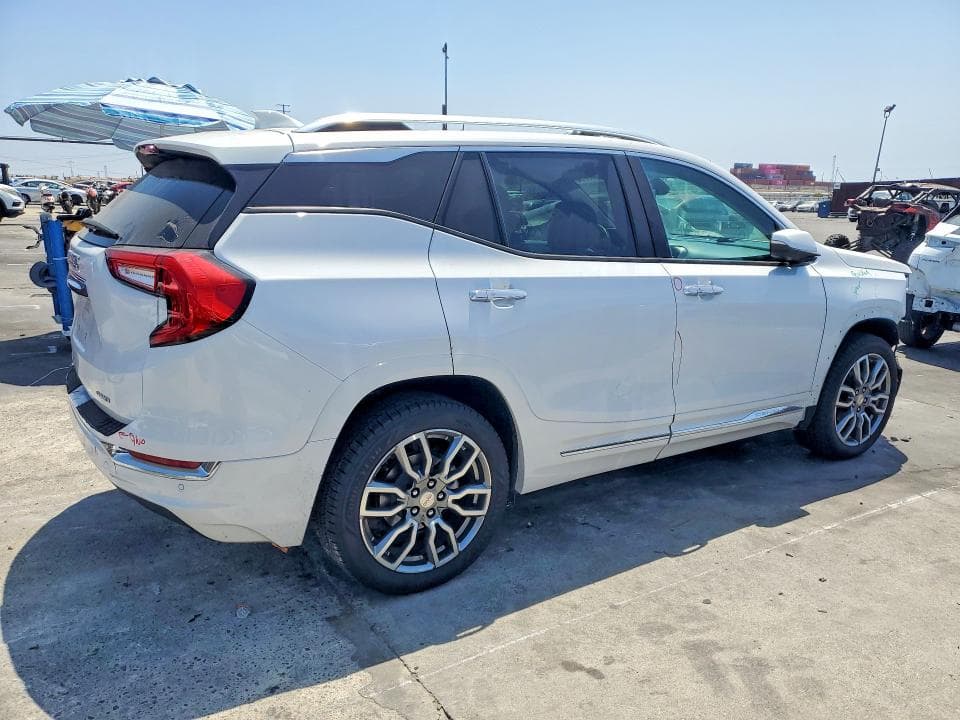 2022 GMC TERRAIN DENALI 3