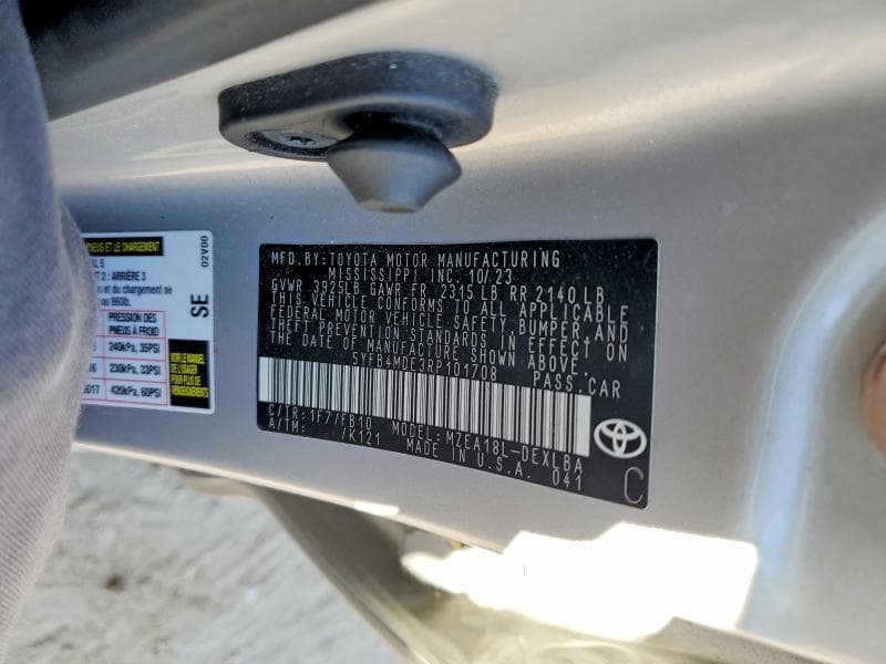 2024 TOYOTA COROLLA LE 12