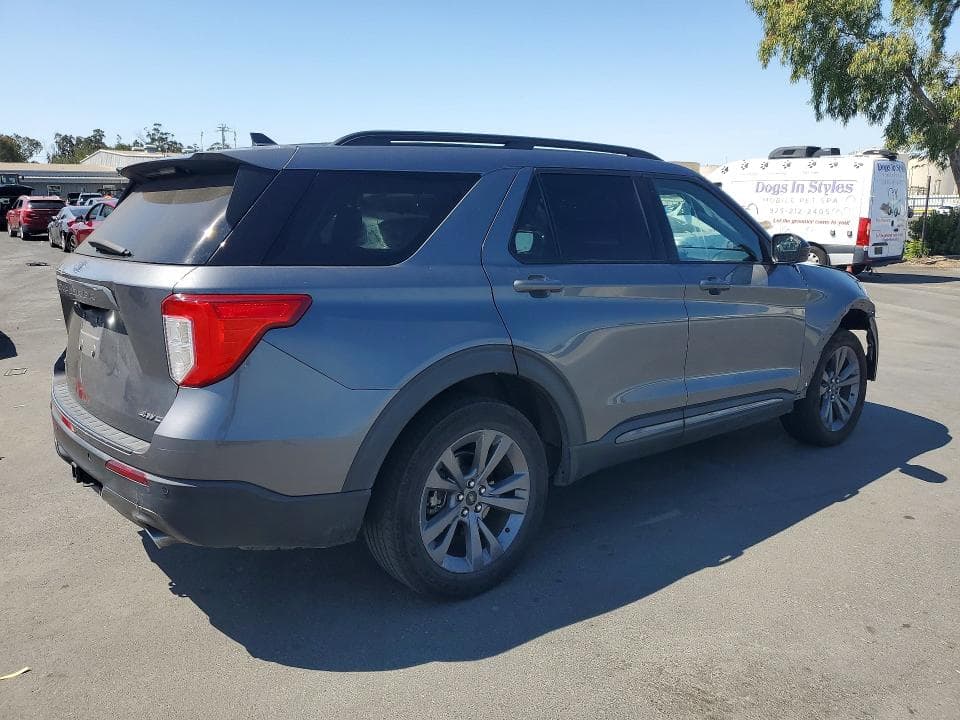 2022 FORD EXPLORER XLT 3