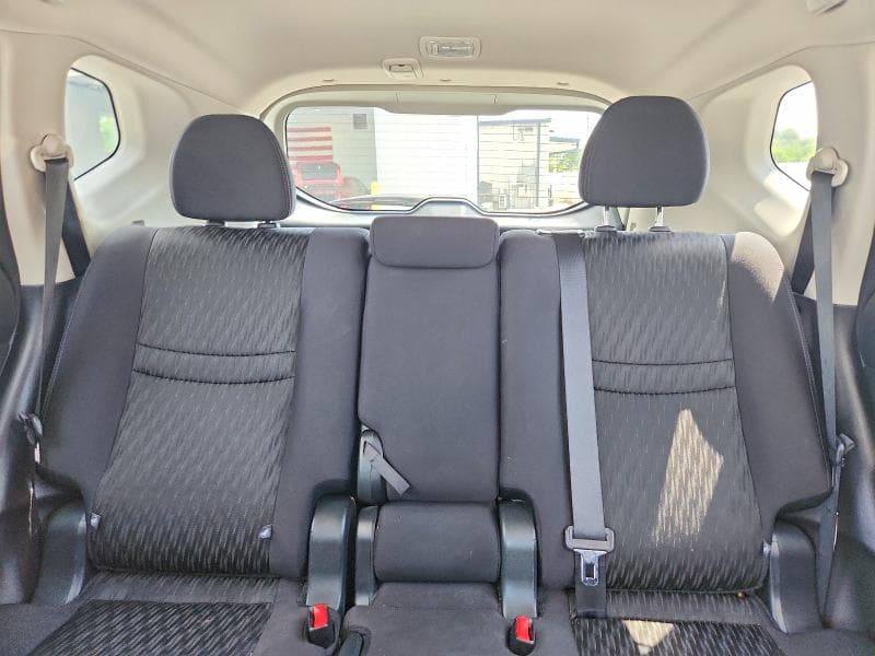 2017 NISSAN ROGUE SV 10