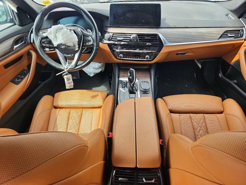 2022 BMW 530 XI 8