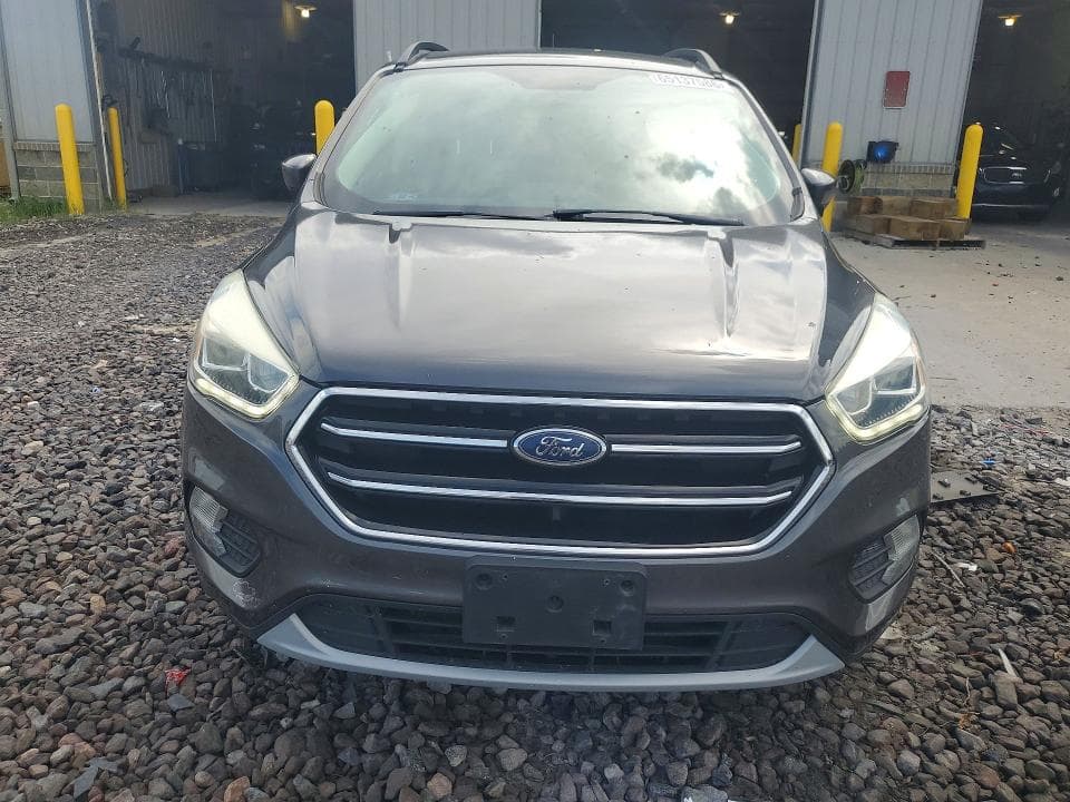 2017 FORD ESCAPE SE 5