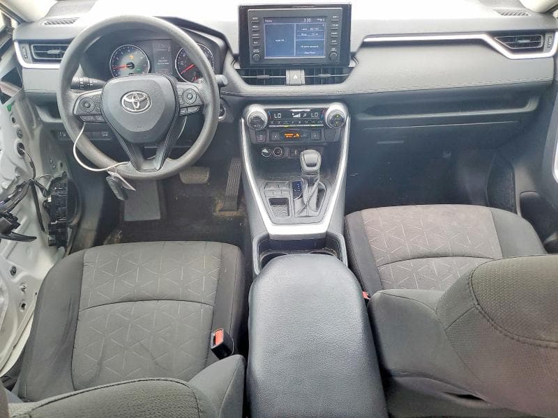 2019 TOYOTA RAV4 XLE 8