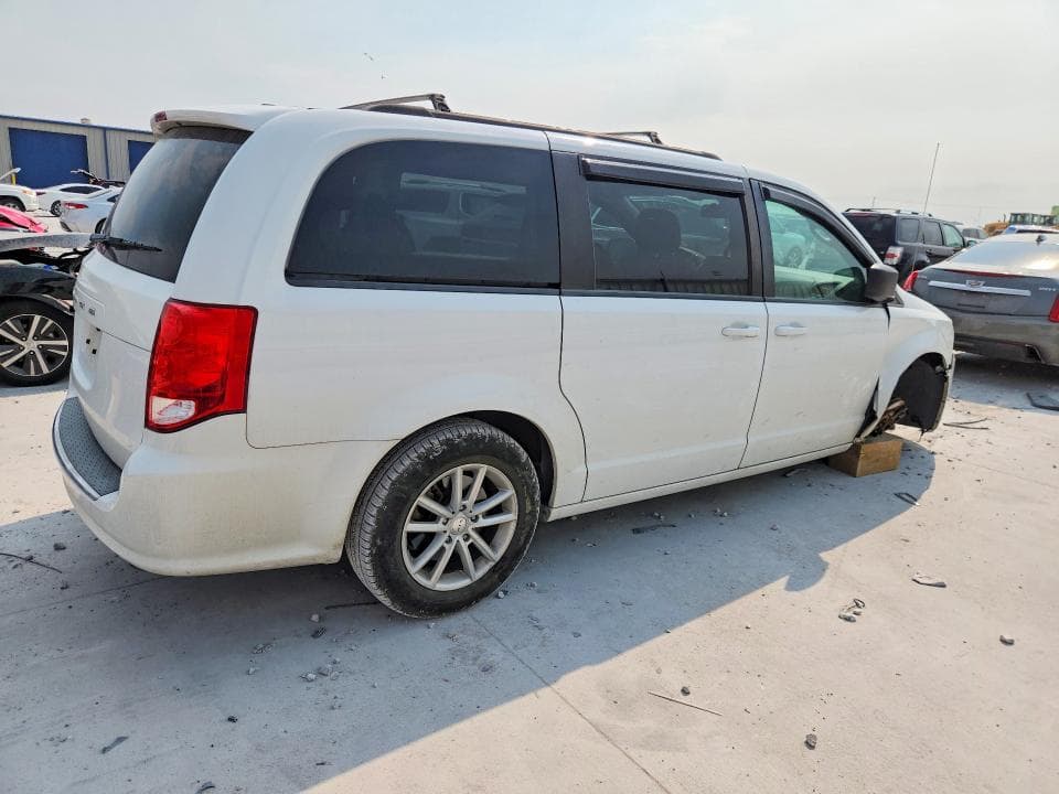 2018 DODGE GRAND CARAVAN SE 3