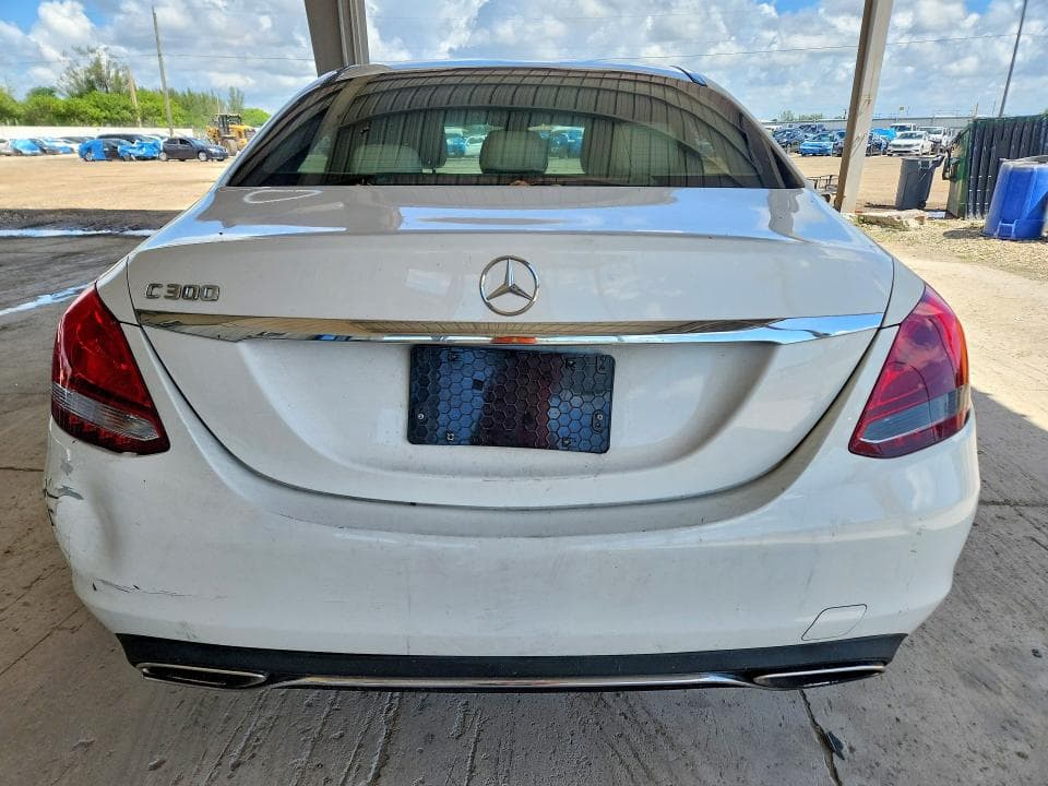 2018 MERCEDES-BENZ C 300 6