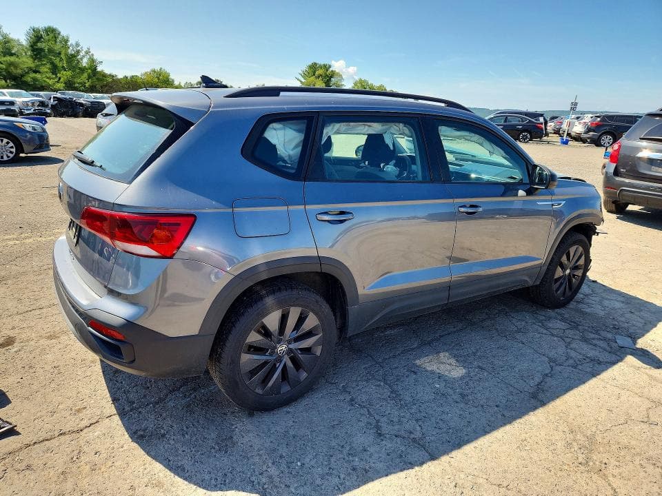 2024 VOLKSWAGEN TAOS S 3