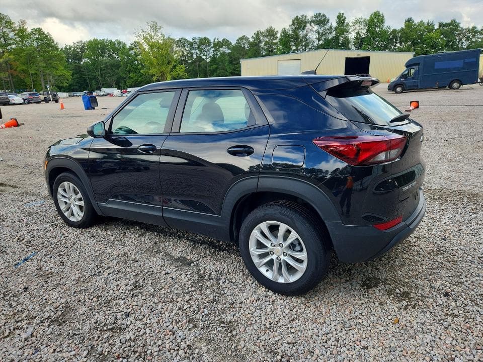 2023 CHEVROLET TRAILBLAZER LS 2