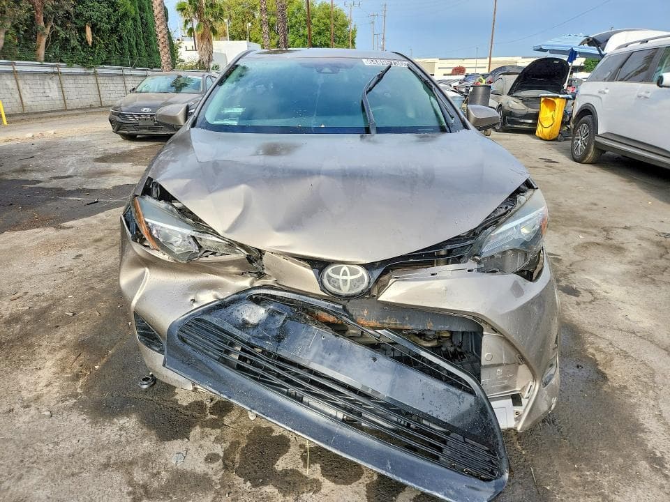 2017 TOYOTA COROLLA LE 5