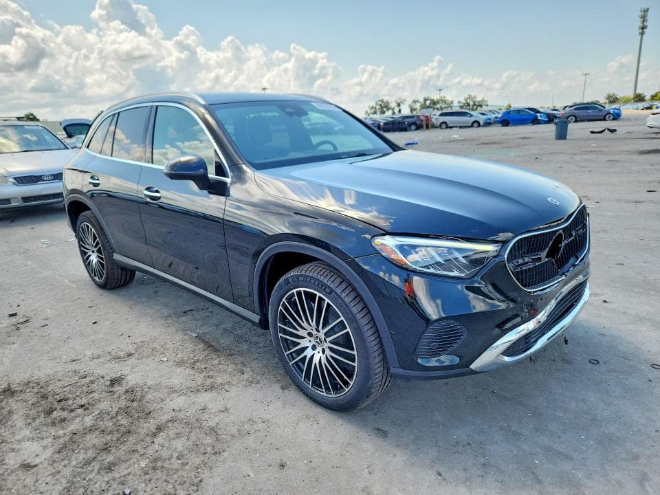 2025 MERCEDES-BENZ GLC 300 4