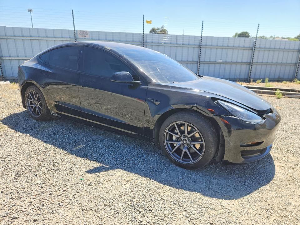 2018 TESLA MODEL 3 4