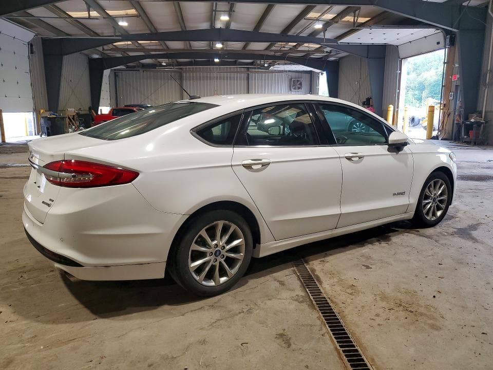 2017 FORD FUSION SE HYBRID 3