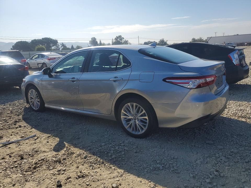 2019 TOYOTA CAMRY HYBRID XLE 2