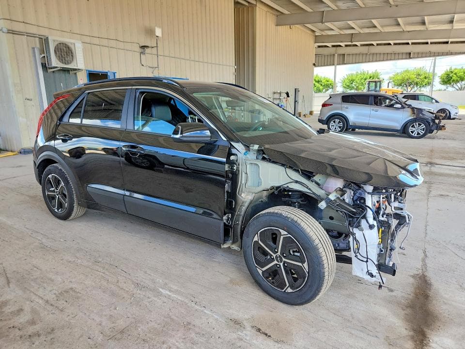 2025 KIA NIRO EX 4