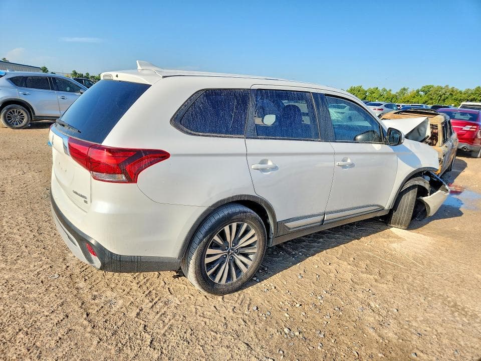 2019 MITSUBISHI OUTLANDER SE 3