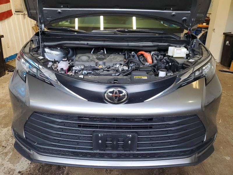 2026 TOYOTA SIENNA LE 12