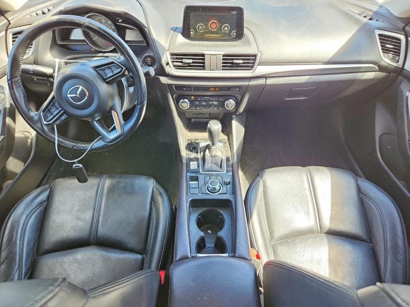 2017 MAZDA 3 TOURING 8