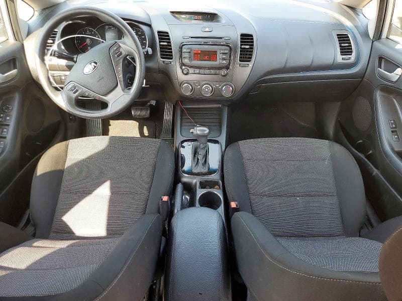 2017 KIA FORTE5 LX 8