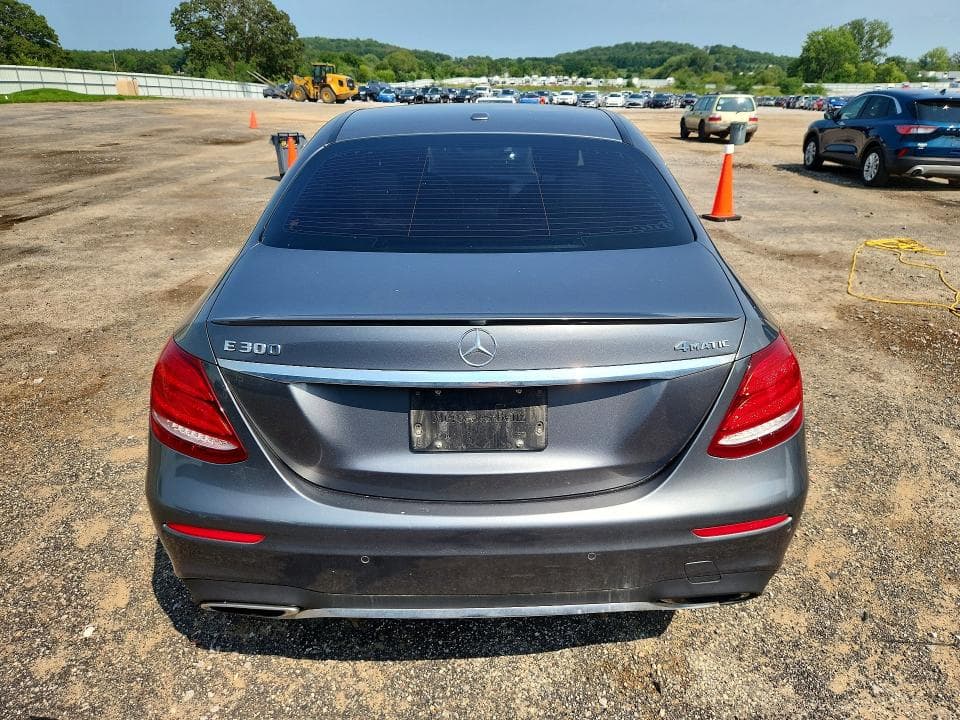 2017 MERCEDES-BENZ E 300 4MATIC 6