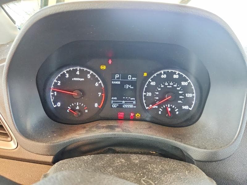 2018 HYUNDAI ACCENT SE 9