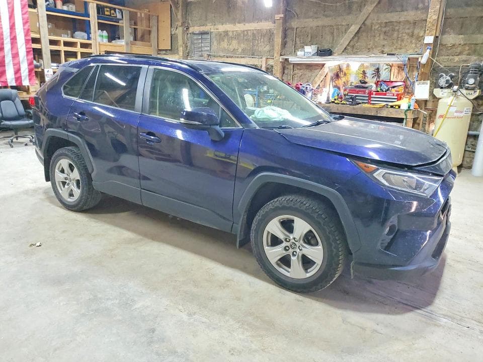 2019 TOYOTA RAV4 XLE 4