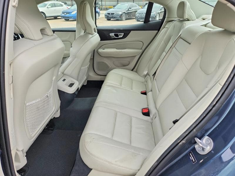 2024 VOLVO S60 CORE 10