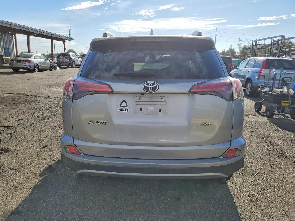 2018 TOYOTA RAV4 XLE 6
