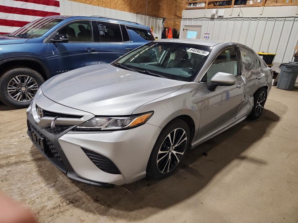 2019 TOYOTA CAMRY SE