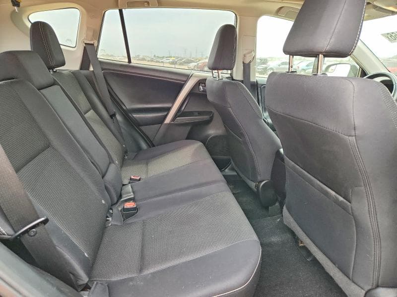 2018 TOYOTA RAV4 XLE 10