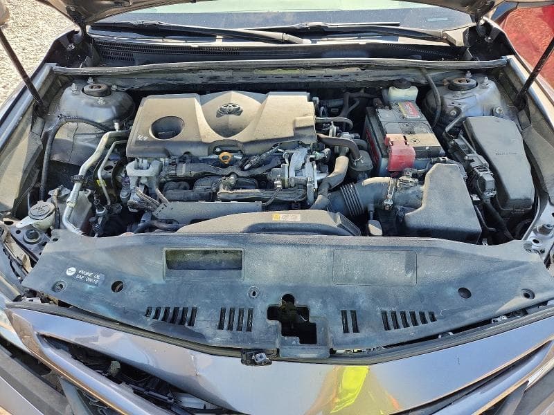 2018 TOYOTA CAMRY SE 11
