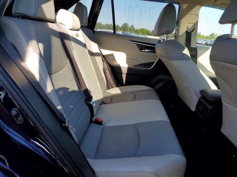 2022 TOYOTA RAV4 XLE PREMIUM 11
