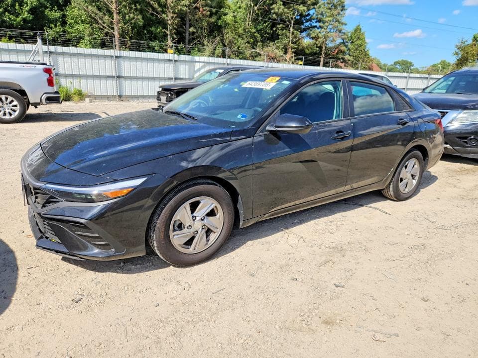 2025 HYUNDAI ELANTRA SE - 1