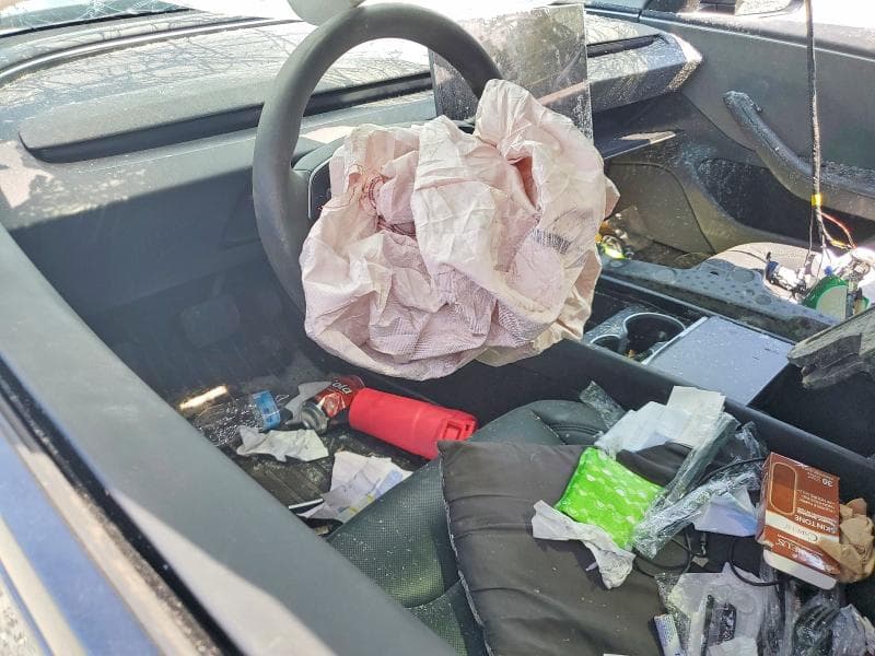 2025 TESLA MODEL 3 8