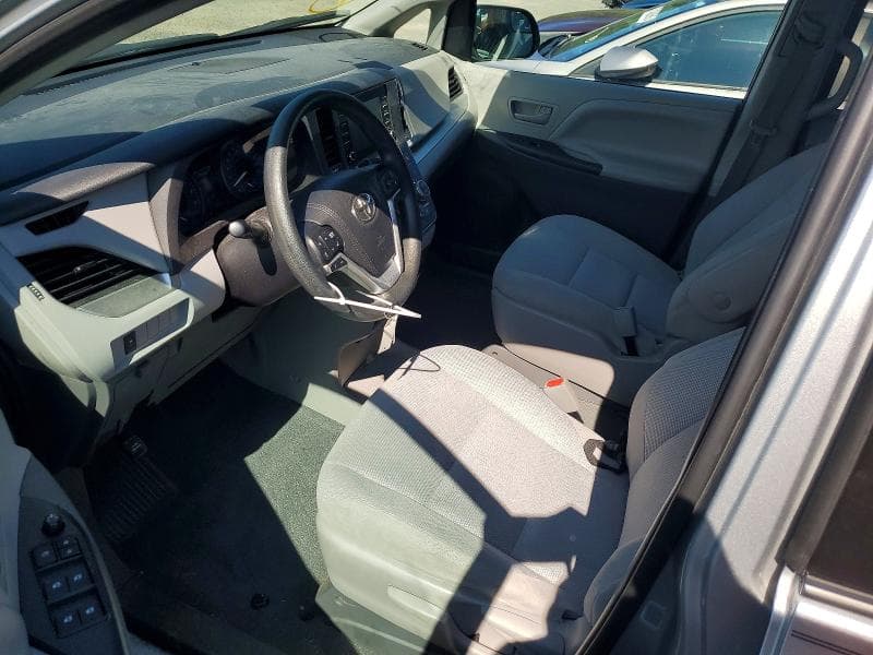 2020 TOYOTA SIENNA L 7