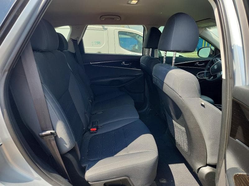 2019 KIA SORENTO L 11