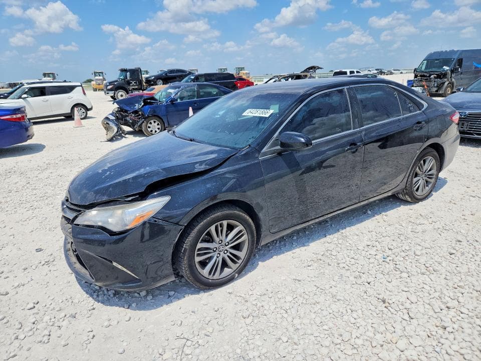 2017 TOYOTA CAMRY SE