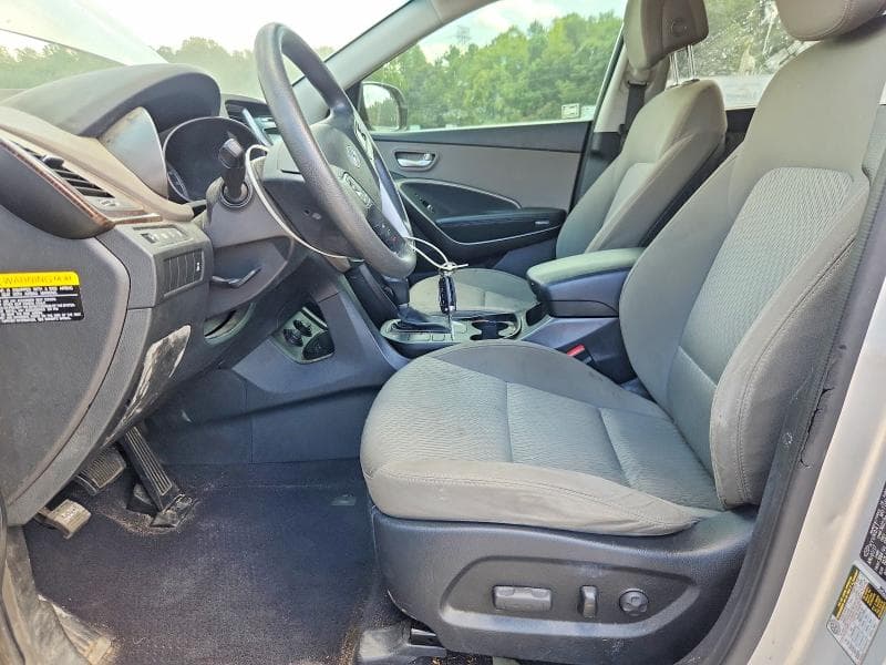 2017 HYUNDAI SANTA FE SE 7