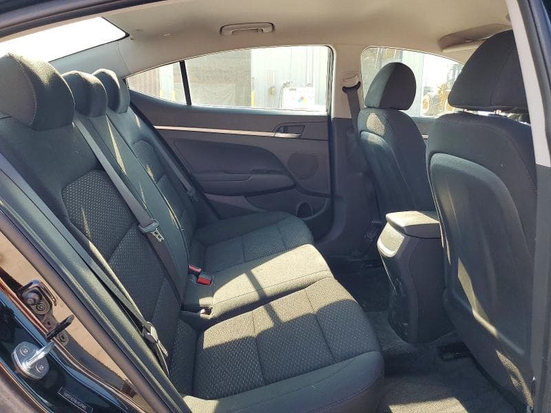 2020 HYUNDAI ELANTRA SE 10
