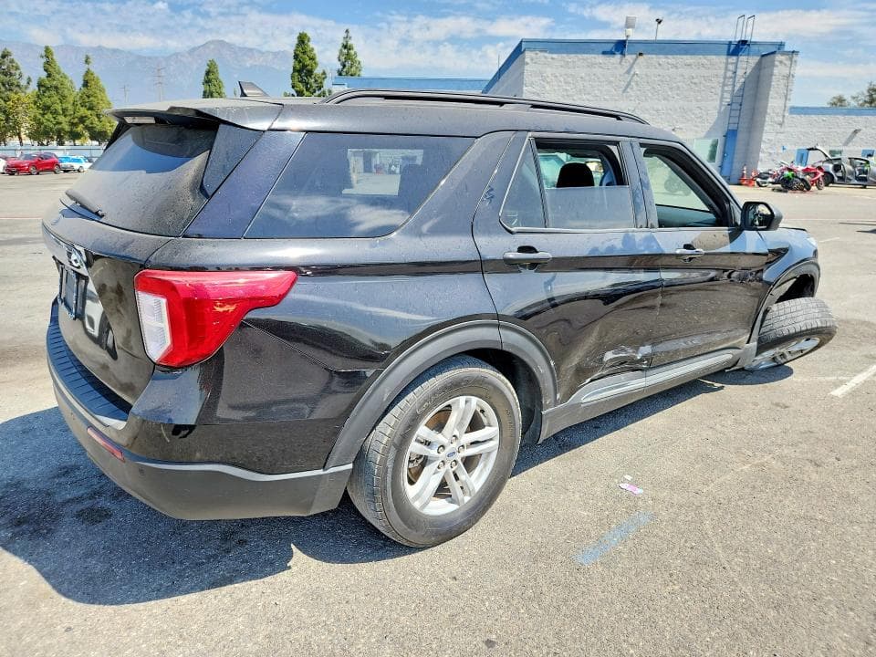 2022 FORD EXPLORER XLT 3