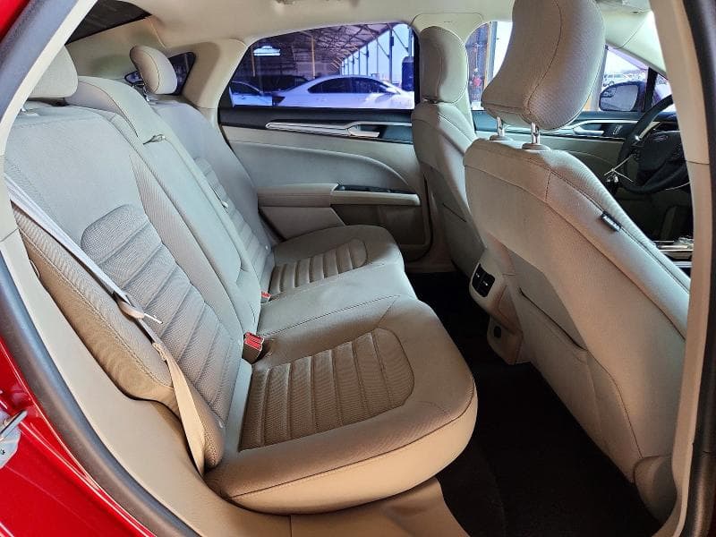 2018 FORD FUSION SE 10