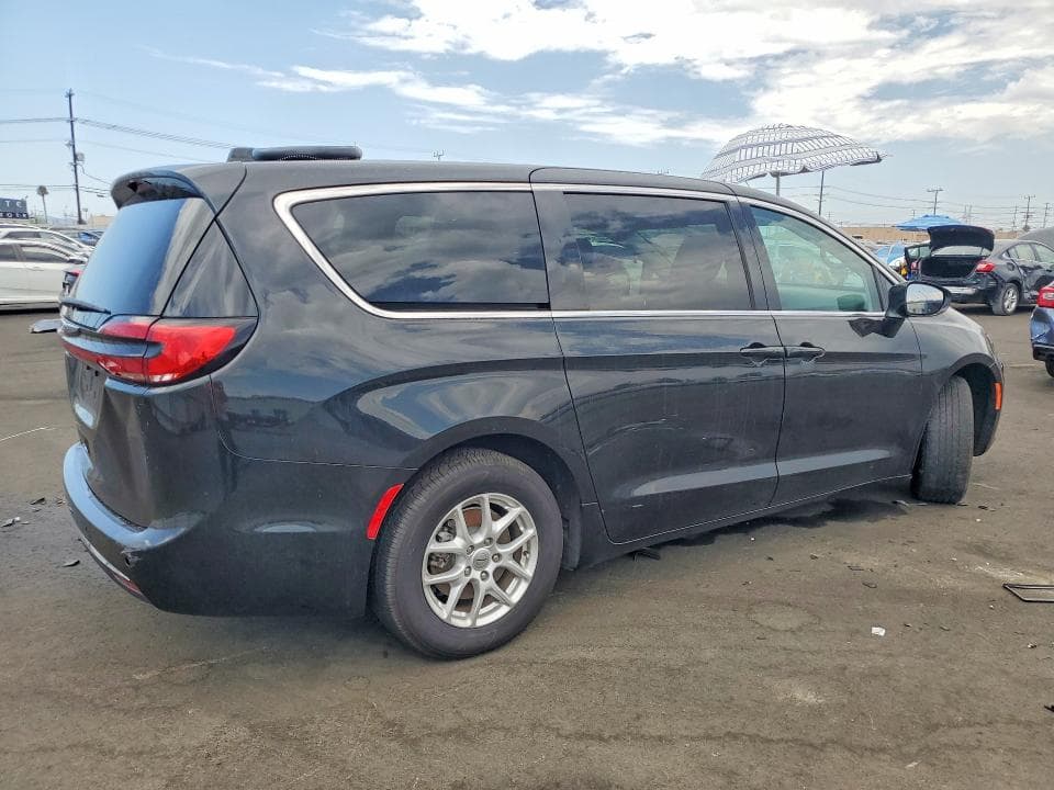 2024 CHRYSLER PACIFICA TOURING L 3