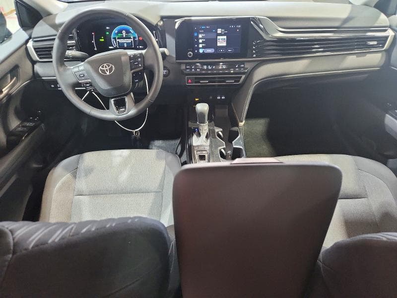 2026 TOYOTA CAMRY LE 8