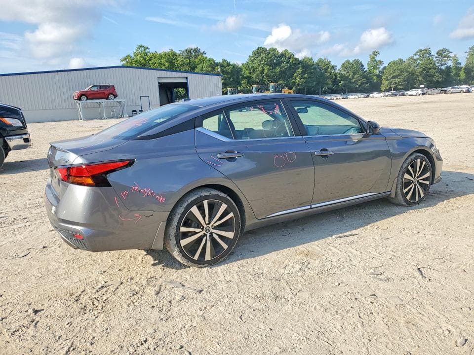 2019 NISSAN ALTIMA SR 3