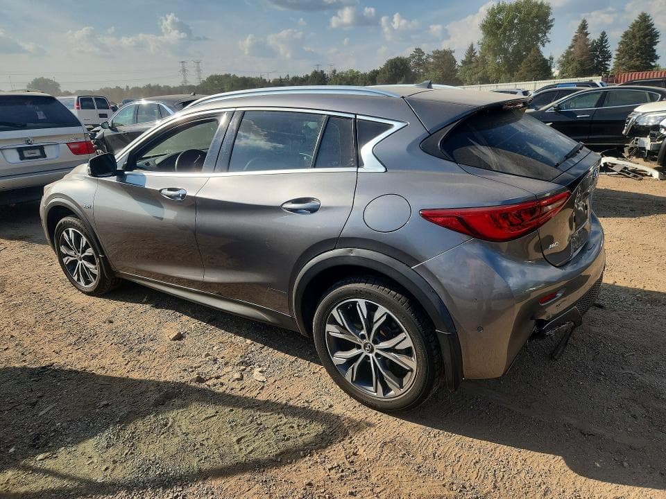 2017 INFINITI QX30 PREMIUM 2