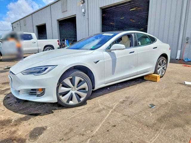 2020 TESLA MODEL S - 1