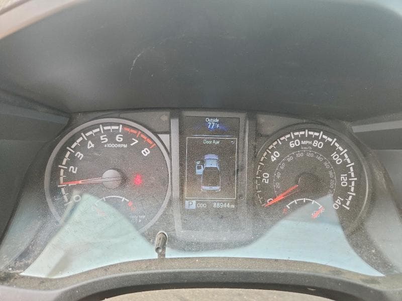 2022 TOYOTA TACOMA SR V6 9