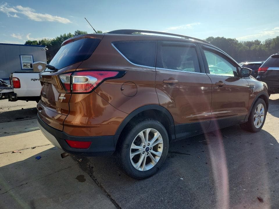 2017 FORD ESCAPE SE 3