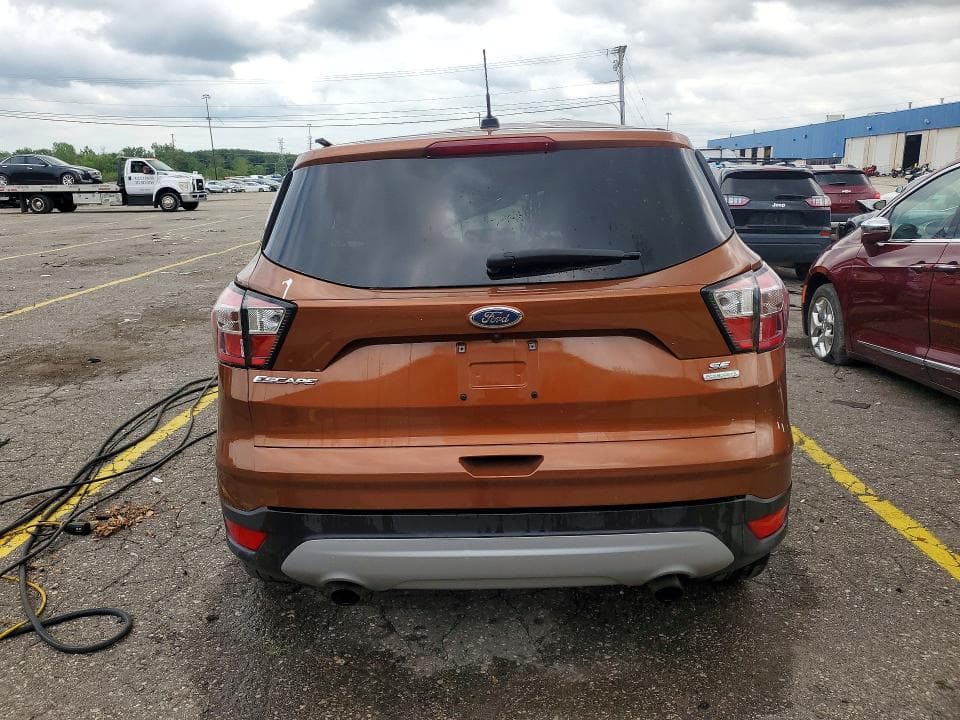 2017 FORD ESCAPE SE 6