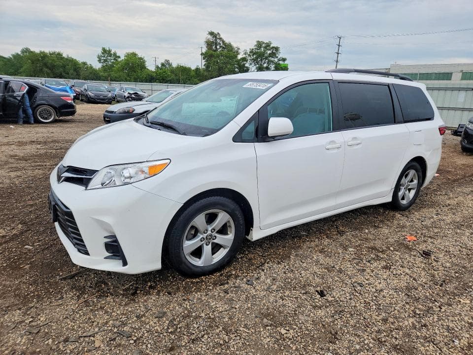 2020 TOYOTA SIENNA LE